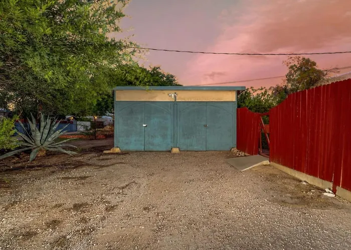 Close To U Of A, 1 Bedroom 1 Ba, Sam Hughes, Patio *